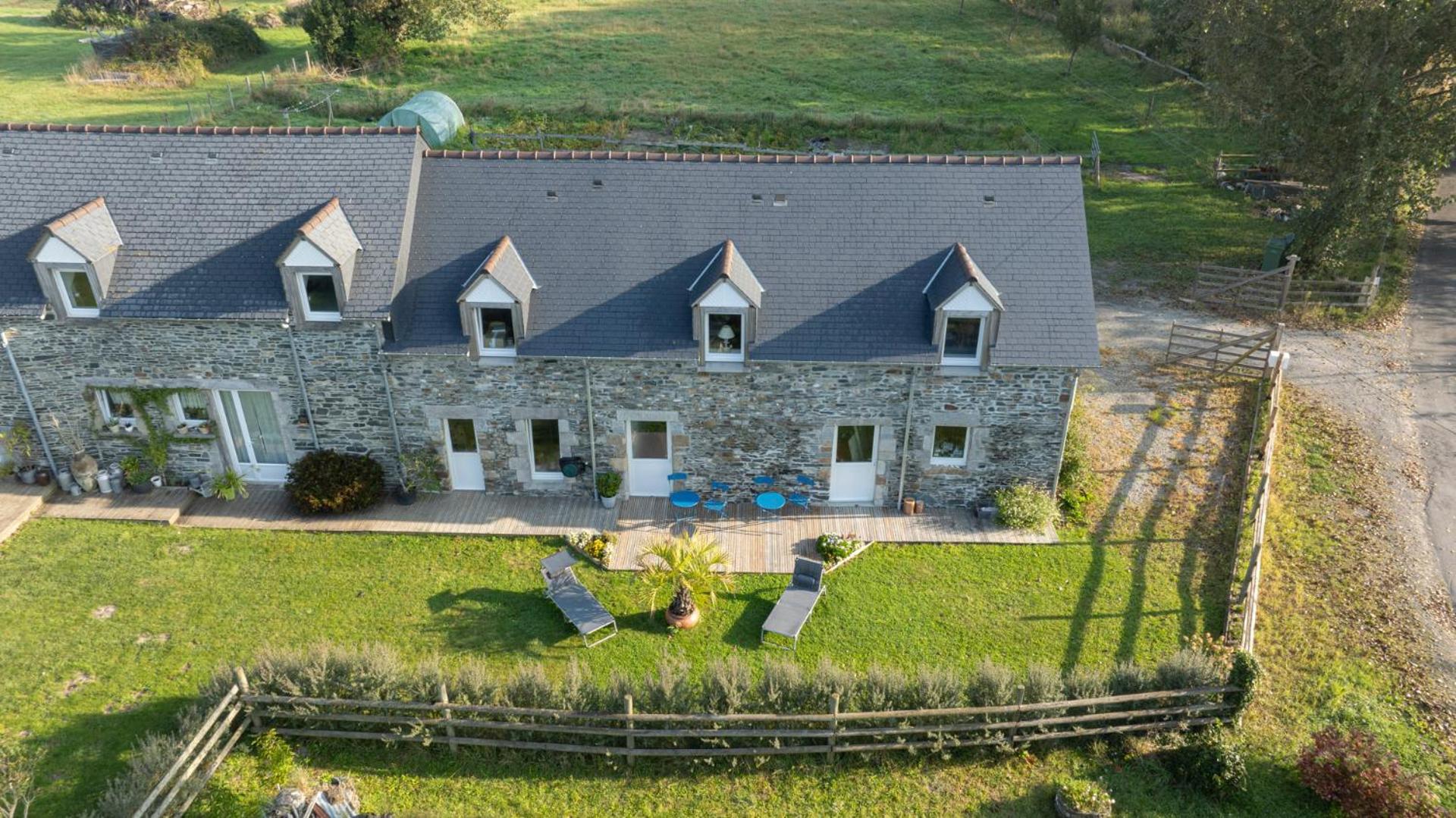 Bricqueville-sur-Mer Le Bout Du Monde Bed & Breakfast エクステリア 写真